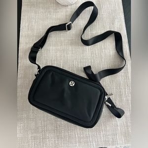 Lululemon Camera Crossbody bag - black